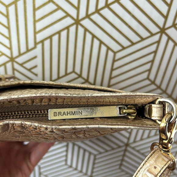 BRAHMIN Crème Crossbody Bag with Adjustable Strap - Picture 11 of 16